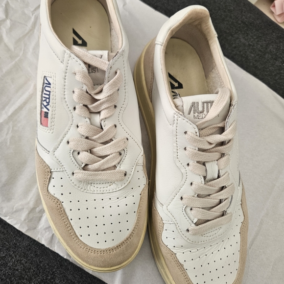 Men’s White & Beige Retro Trainer